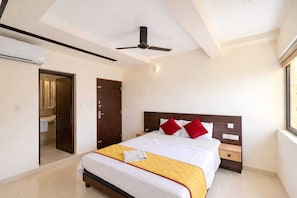 Deluxe Double Room, Non Smoking | Individually decorated, individually furnished, desk, laptop workspace