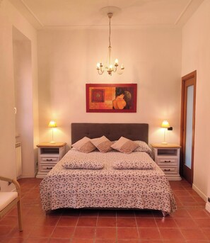 Room - Vrbo Property (Lido di Ostia)