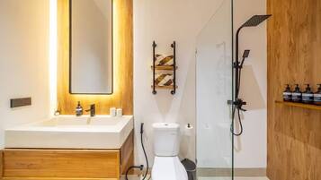 Batas, pantuflas, bidet