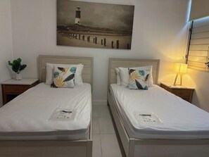 Room - Blissfull Paradise (Nelly Bay)