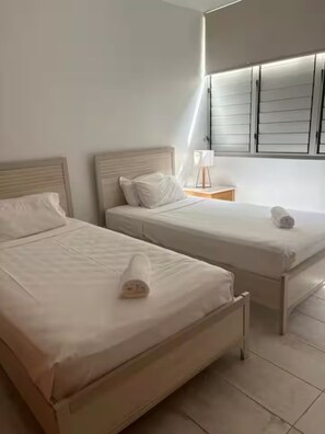 Room - Blissfull Paradise (Nelly Bay)