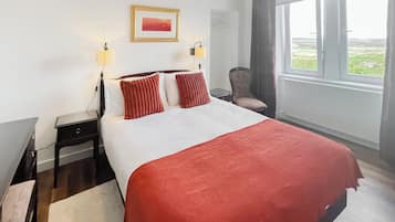 3 bedrooms, WiFi (free)
