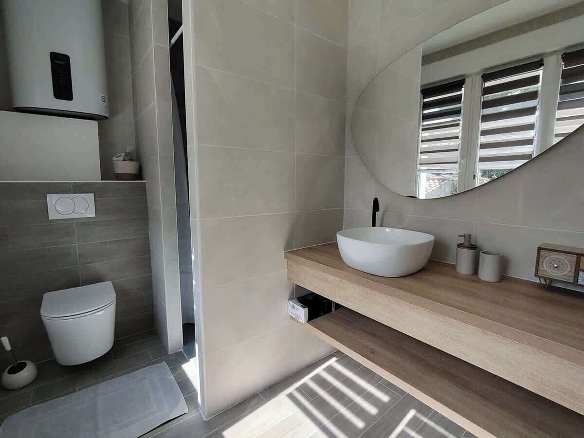 Shower, hair dryer