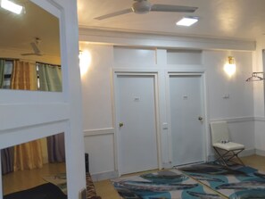 Interior - TRANSIT HOTEL  LUXUARY (Male)