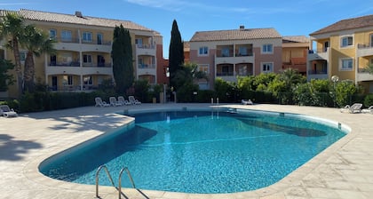Appartement renové offrant tout confort dans résidence sécurisée, 4 personnes