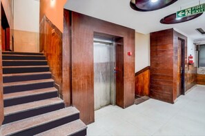 Interior - Hotel Sara Crown Palace (Ghaziabad)