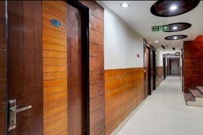 Interior - Hotel Sara Crown Palace (Ghaziabad)