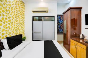 Room - Hotel Sara Crown Palace (Ghaziabad)