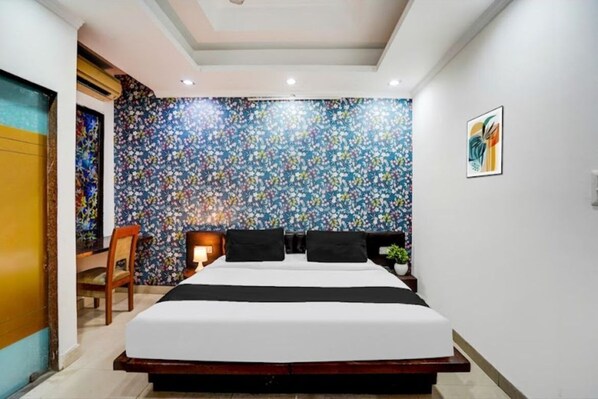 Room - Hotel Sara Crown Palace (Ghaziabad)