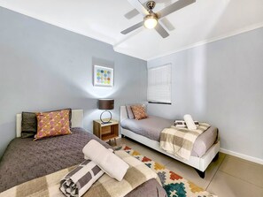 Iron/ironing board, Internet, bed sheets - Azure 31  on Big Bay (Cape Town)