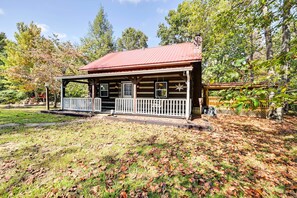 Exterior - Unique Mammoth Cave Cabin w/ Teepee & Hot Tub! (Mammoth Cave)