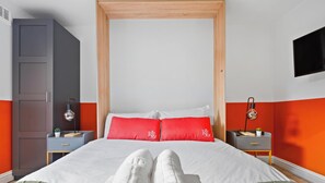 Ferros/tábuas de passar roupa, acesso à internet, roupa de cama