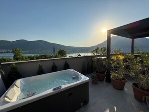 Idromassaggio all'aperto