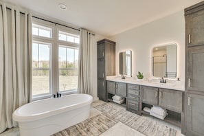 Bathroom - Country Stay Near Dtwn! Modern Petoskey Retreat (Petoskey)