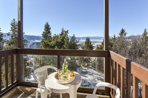 Outdoor dining - Premium Cerdagne Apartment for 6 (Font Romeu Ermitage)