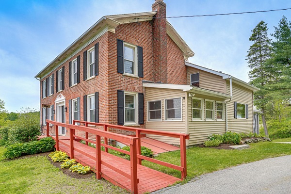 Greenwich Vacation Rental | 3BR | 2BA | 1,500 Sq Ft