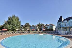 Pool - Holiday House near Lake & Sea (Talmont Saint Hilaire)