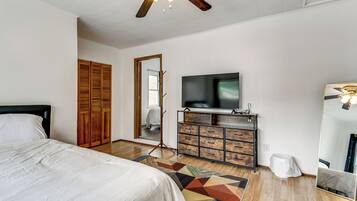 3 bedrooms, iron/ironing board, internet, bed sheets