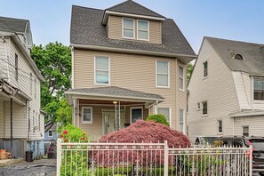 Exterior - Walk to the NYC Train! Mt Vernon Escape w/ Patio (Mt Vernon)