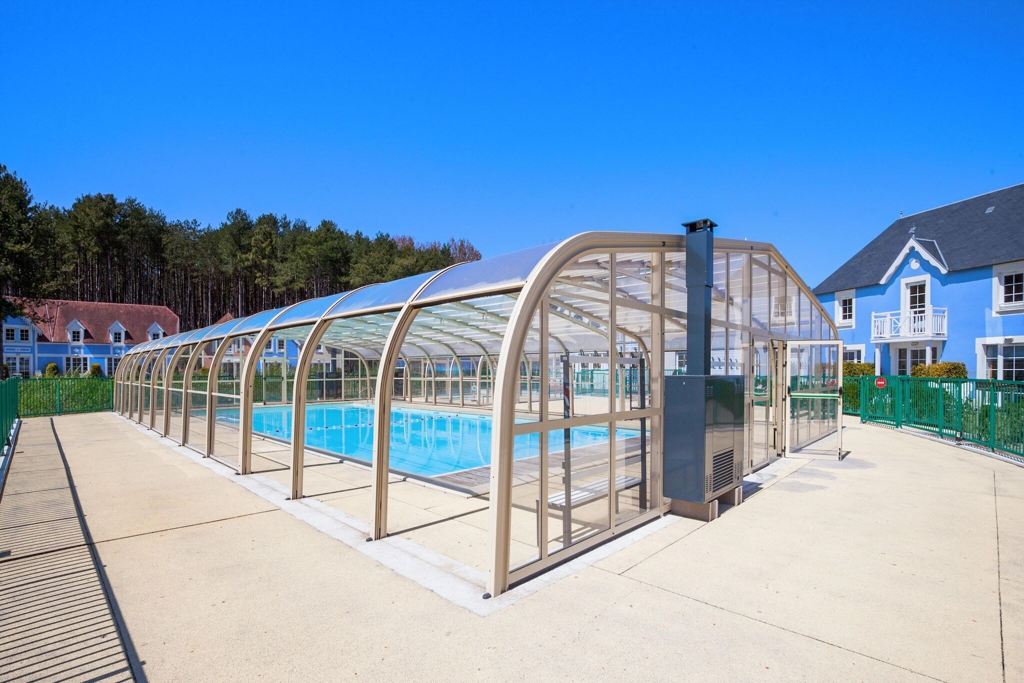 室內泳池
