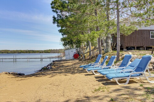 Sandy Beach & Boat Dock! Gull Lake Resort Cabin