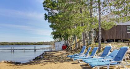 Sandy Beach & Boat Dock! Gull Lake Resort Cabin
