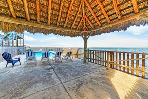 Terrace/patio - 3BR Bayfront + Sunset Deck | Shared Pool + Pier | Andy's Village (Corpus Christi)