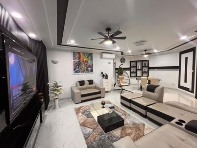 Modern Villa in Lomé Fast WI-FI