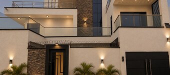Modern Villa in Lomé Fast WI-FI