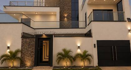 Modern Villa in Lomé Fast WI-FI