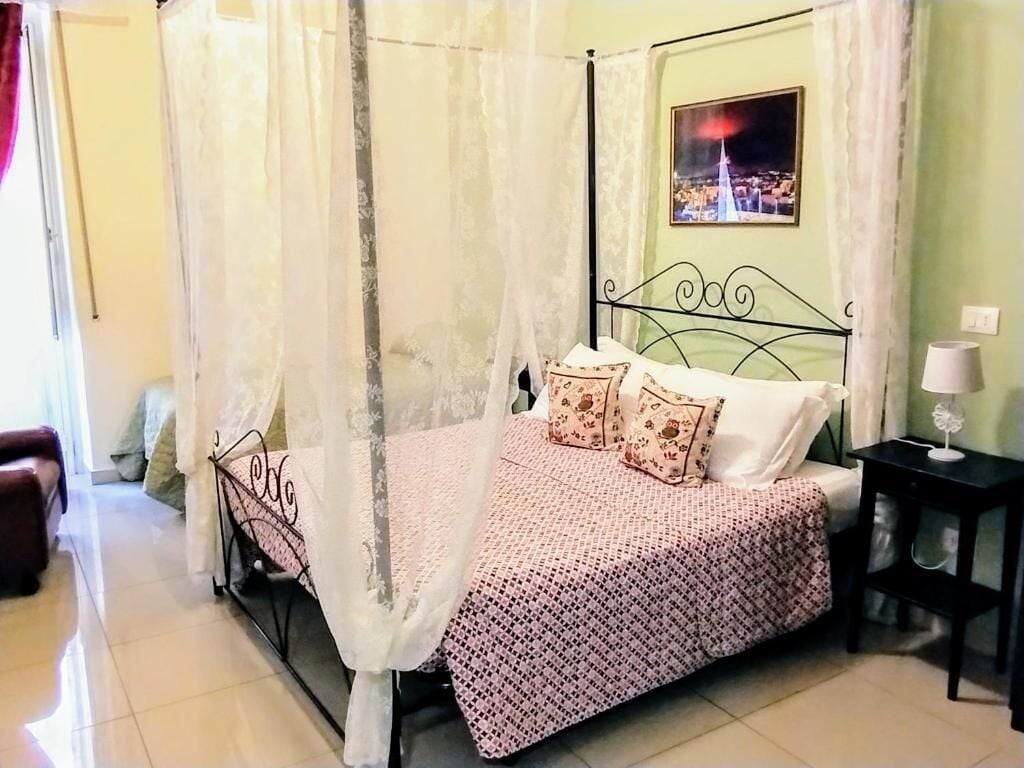 Family Room, City View