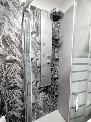 Double Room, City View | Bathroom - Al Quadrato d'Oro (Catania)