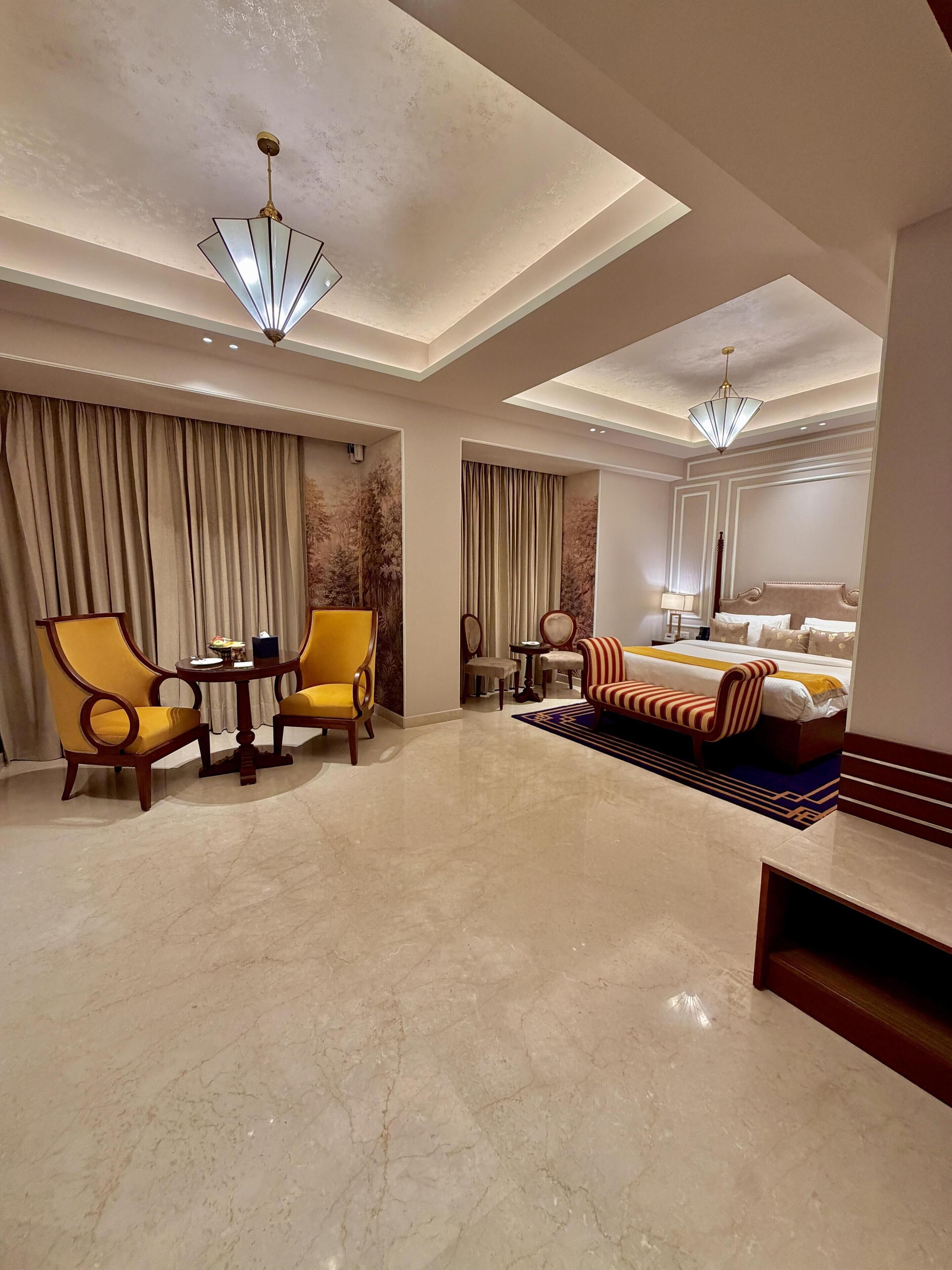 Premium Room, 1 King Bed, Non Smoking, Pool View