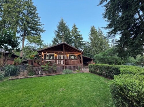 Wine Country Cottage · King Bed · AC