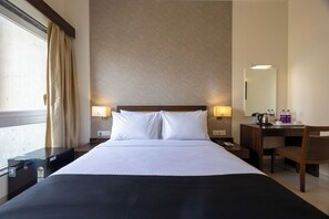 Desk, laptop workspace, soundproofing, iron/ironing board - Imperial Tamanna Hotel  (Pune)