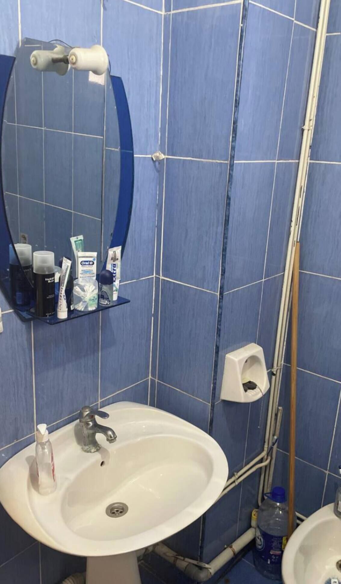 Bidet, towels, soap, toilet paper