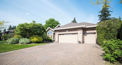 Walkout Garden Suite Near White Rock