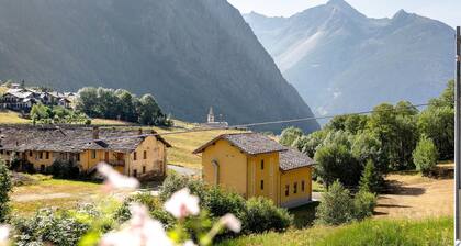 Room 3 – Quadruple with Mountain View, Balcony and Wi-Fi