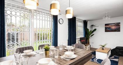 E-Oasis-Etihad-Coop LIVE-Free Parking-Pool Table