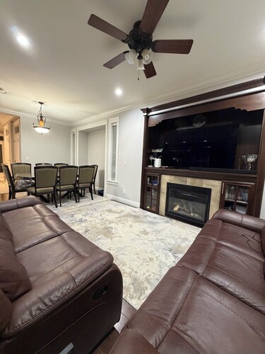 Comfortable and spacious bedroom in Langley!