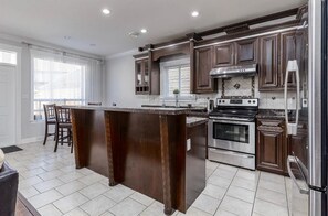 Private kitchen - Comfortable and spacious bedroom in Langley! (Langley)