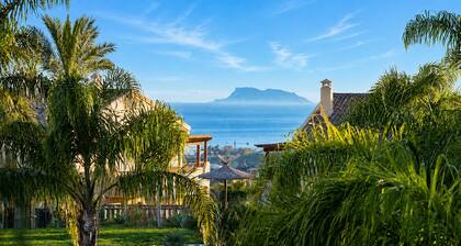 Cifuentes Horizon - Sea View Penthouse with Gibraltar Views & 2 Terraces