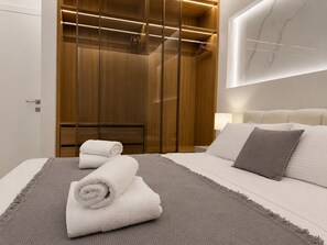 3 عدّة غرف نوم وخزنة داخل الغرفة ومكواة/لوح كي وواي فاي مجانًا