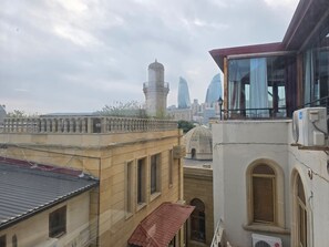 Camera Classic, vista città | Parco della struttura