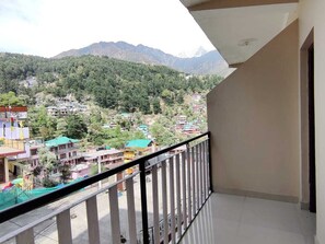 Property grounds - Dharamsala Hill Town Hotel (Dharamshala)