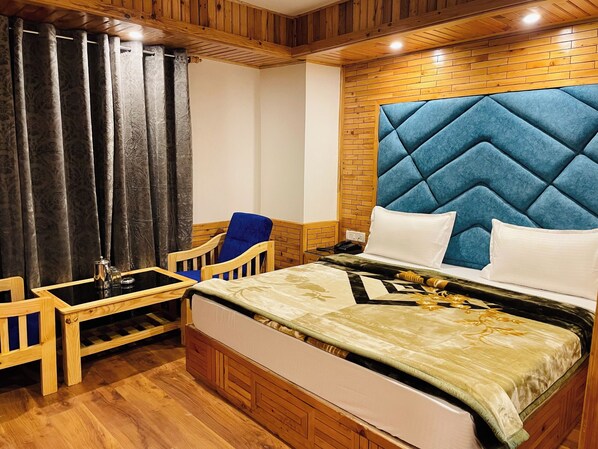 Deluxe Room - Nightingale Inn (Manali)
