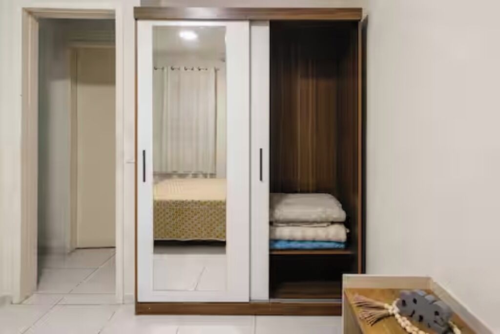 2 chambres, fer et planche à repasser, Wi-Fi gratuit, draps fournis