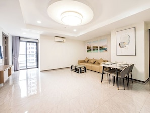 Superior-Zimmer, 1 Schlafzimmer, Balkon, Flussblick | Innenbereich