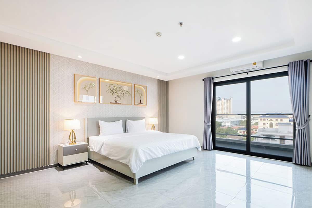 Suite de lujo, balcón, vista al río | Escritorio y wifi gratis