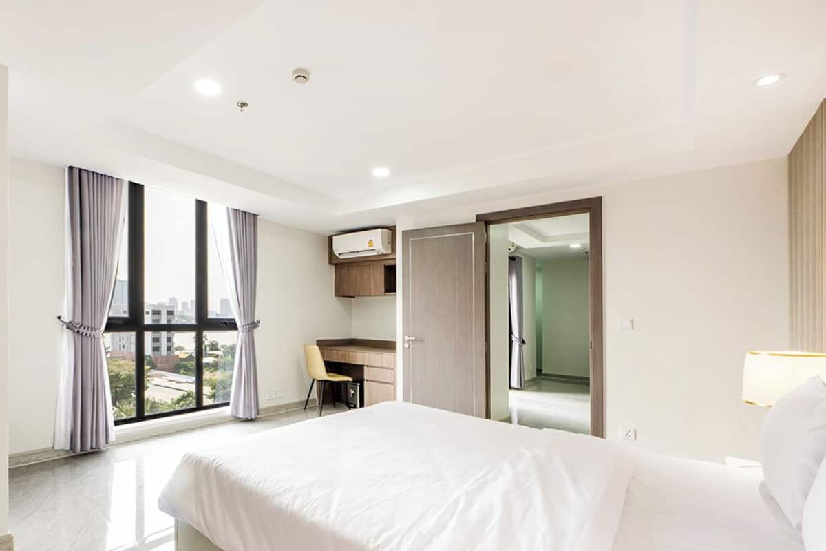 Suite Deluxe, balcón, vista al río | Escritorio y wifi gratis